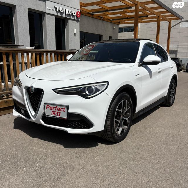 מודעת רכב אלפא רומיאו סטלביו