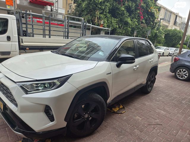 מודעת רכב טויוטה RAV4