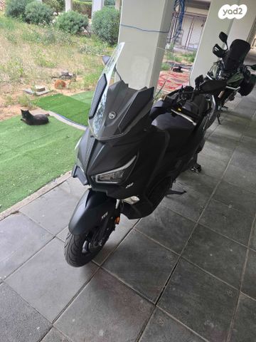 מודעת רכב סאן יאנג ג'וי מקס ספורט 250