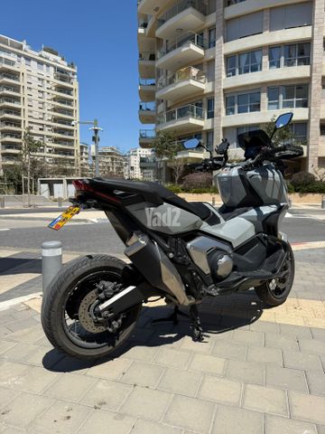 מודעת רכב הונדה X-ADV750