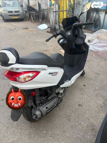 מודעת רכב סאן יאנג ג'וי רייד 200