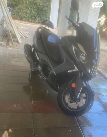 מודעת רכב קימקו דאון-טאון 350