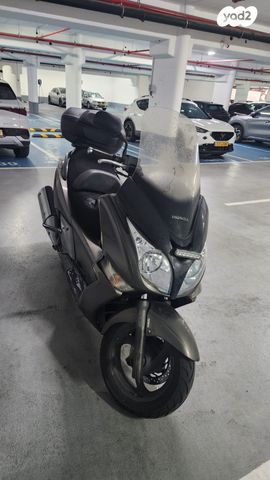 מודעת רכב הונדה סילבר-ווינג 600