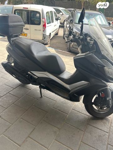 מודעת רכב קימקו דאון-טאון 350