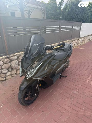 מודעת רכב קימקו AK 550