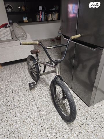 feedItemObj.data.row_1