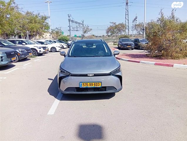 מודעת רכב ג׳ילי Geometry C