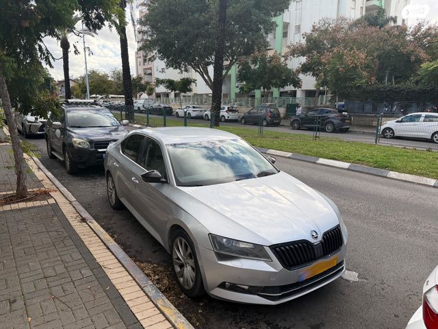 מודעת רכב סקודה סופרב