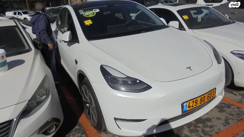 מודעת רכב טסלה מודל Y