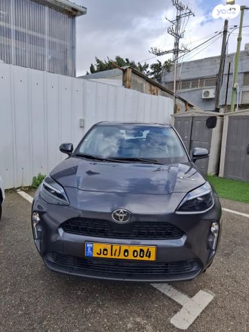 מודעת רכב טויוטה יאריס קרוס