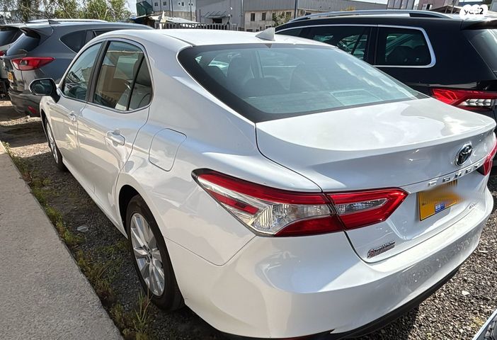 מודעת רכב טויוטה קאמרי 1