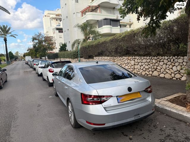 מודעת רכב סקודה סופרב 2