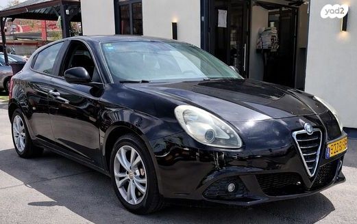 מודעת רכב אלפא רומיאו ג'ולייטה