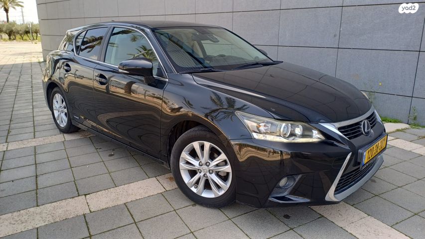 מודעת רכב לקסוס CT