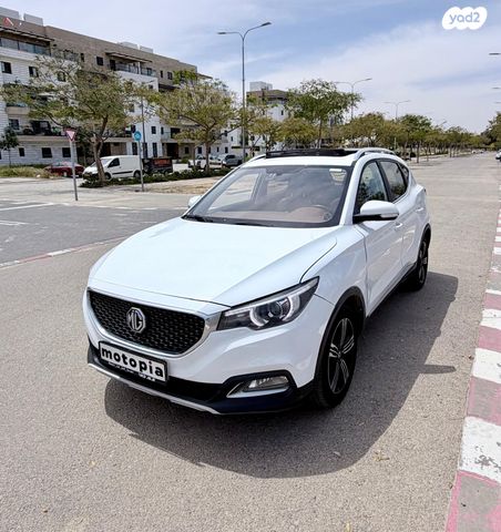 מודעת רכב אם ג'י ZS