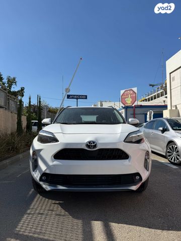 מודעת רכב טויוטה יאריס קרוס