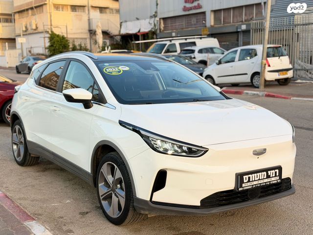 מודעת רכב ג׳ילי Geometry C 1