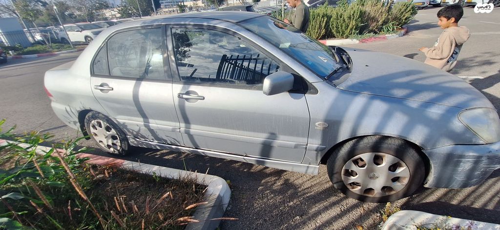 מודעת רכב מיצובישי לנסר