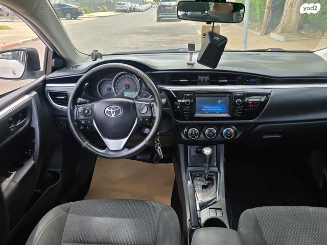 מודעת רכב טויוטה קורולה 1