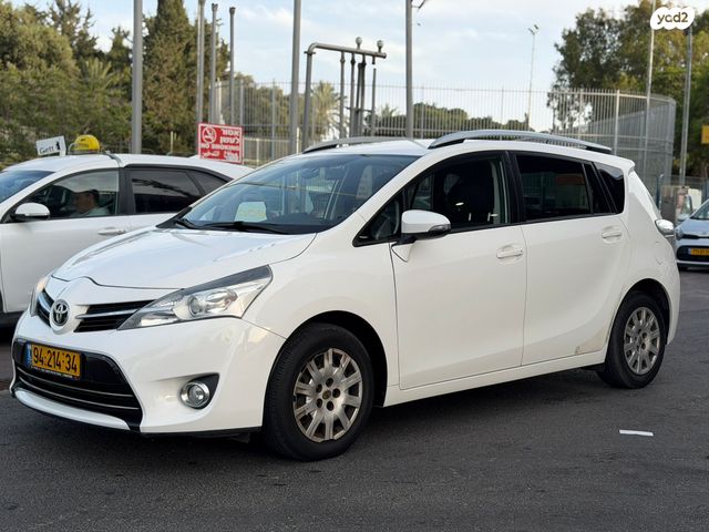 מודעת רכב טויוטה ורסו