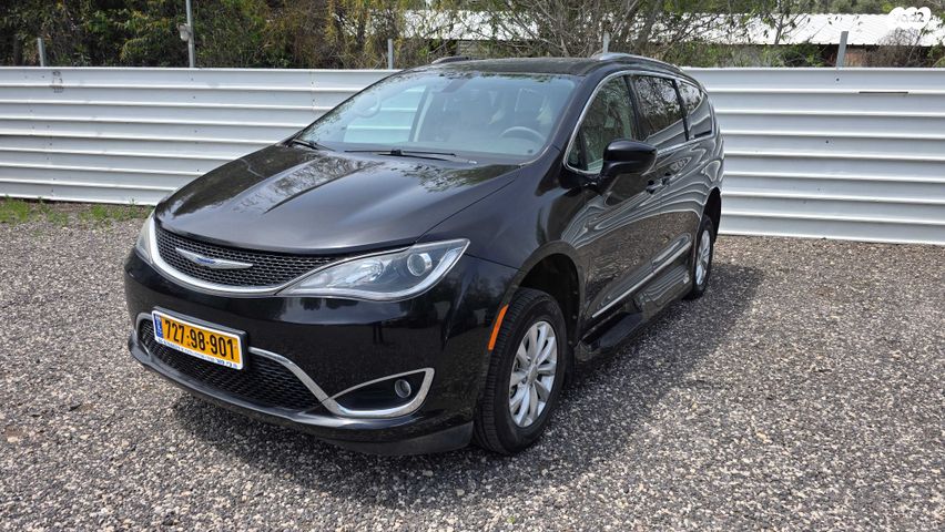 מודעת רכב קרייזלר פסיפיקה