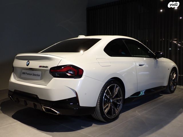 מודעת רכב ב מ וו סדרה 2 2