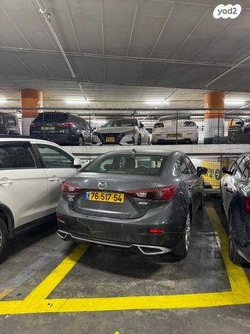 מודעת רכב מאזדה 3