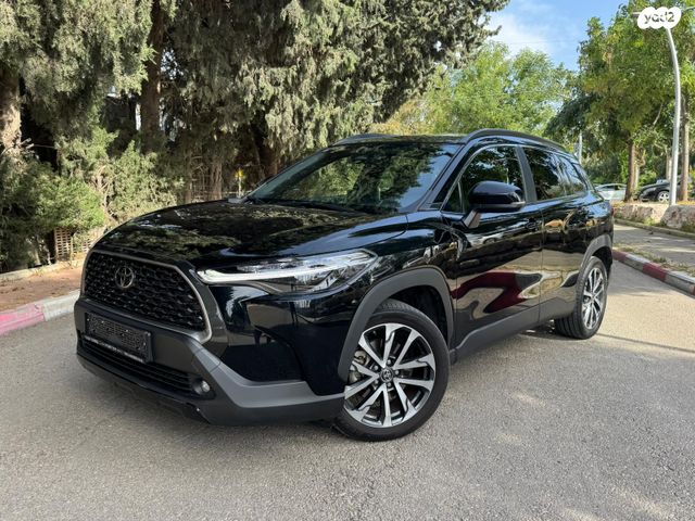 מודעת רכב טויוטה קורולה קרוס