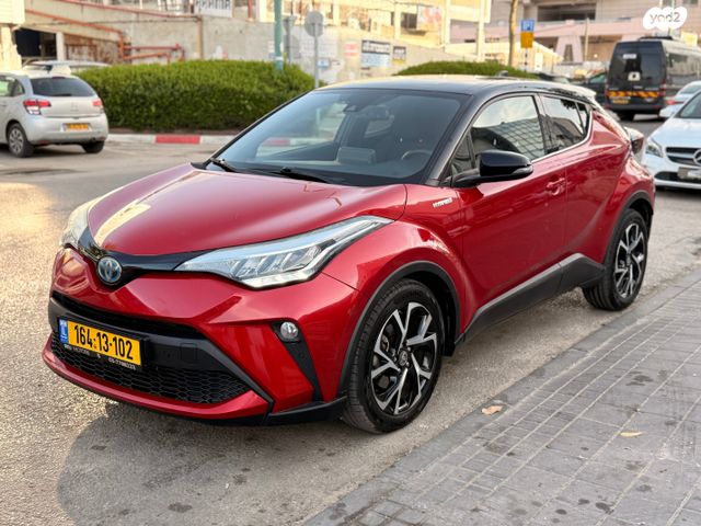 מודעת רכב טויוטה C-HR