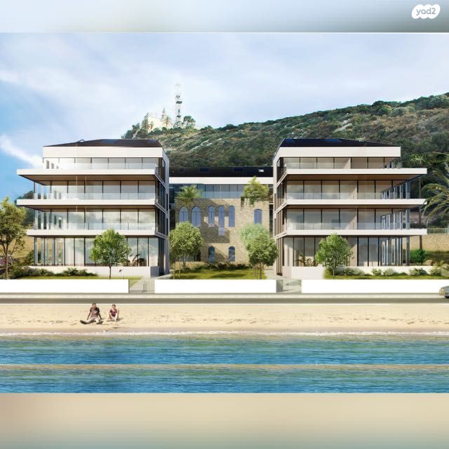 יוברט המפרי 13