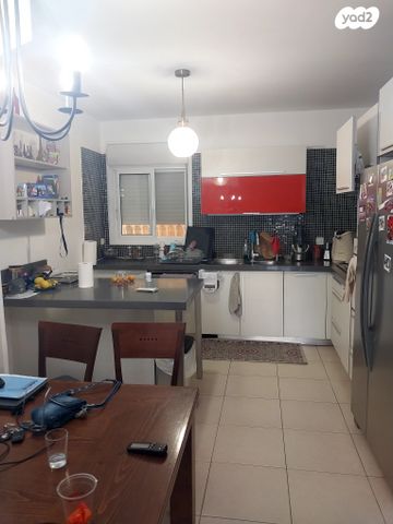 שדרות בגין 73