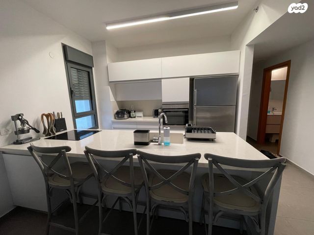 חסידי האומות 24