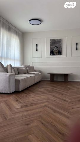 עוזי חיטמן 13