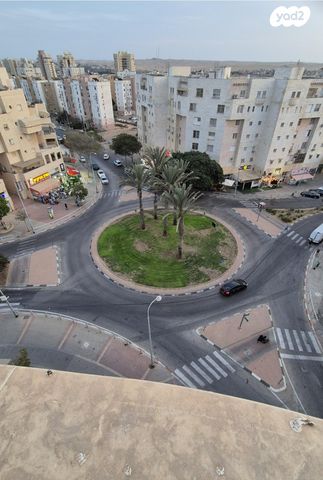 אביגדור המאירי 14