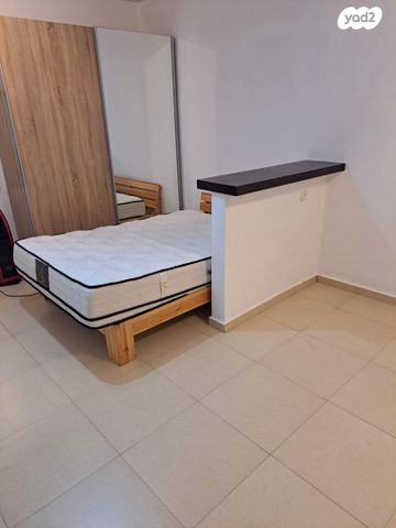 בנימין מטודלה 47