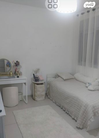 גדעון האוזנר 32