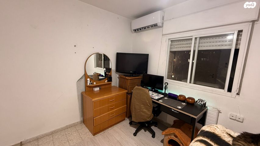 יצחק טוניק 24