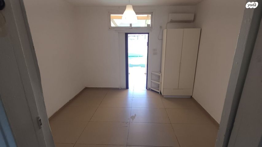 קהילת ורשה 74