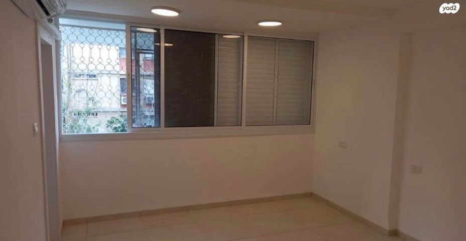 שדרות דגניה 11