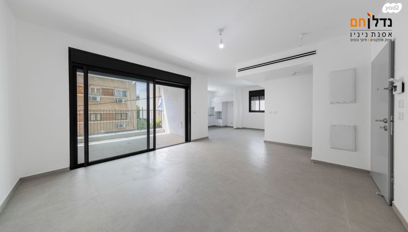 מודעת נכס, הרצליה