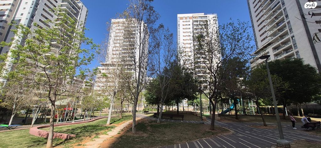 שייקה אופיר 