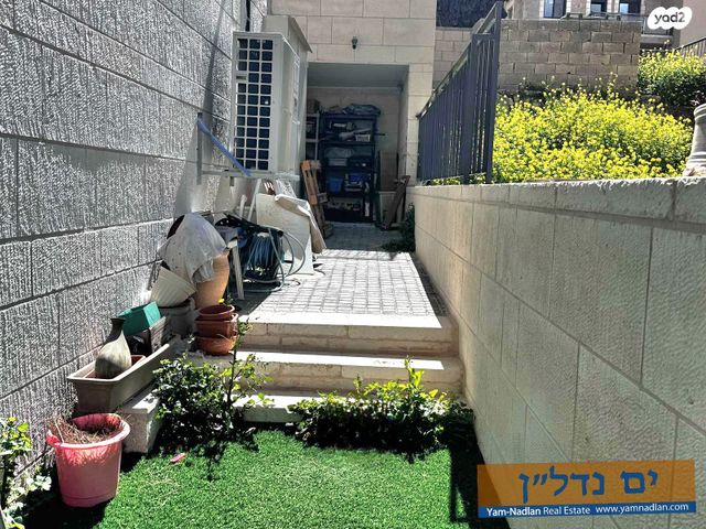 גבעת הורדים, רסקו