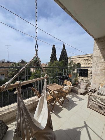 דירה למכירה בירושלים (תיווך) — 2