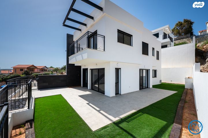 דו משפחתי, גבעת עדן, זכרון יעקב