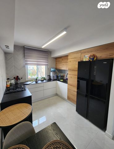 שקמים ואגמים