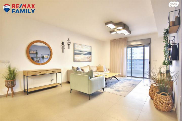 שושנה דמארי 