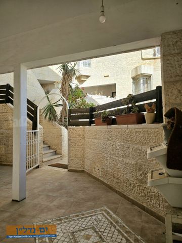 דירה למכירה בירושלים (תיווך) — 2