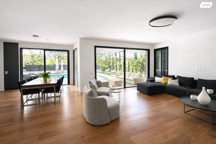 שיכון פועלים א'