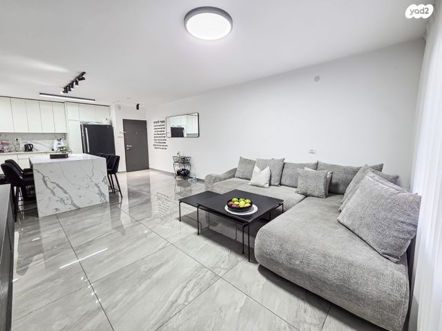 מודעת נכס, שדרות משה שרת, קרית ים ב', קרית ים