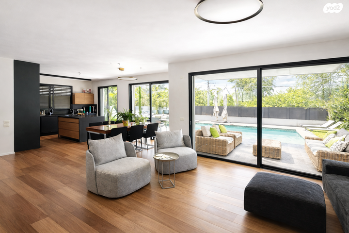 שיכון פועלים א'